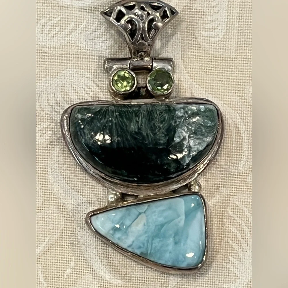 Labradorite Larimar and Peridot 0.925 Silver Necklace Pendant